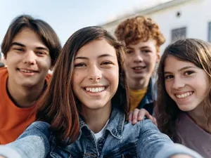 Estudiantes de bachillerato Estudiantes de bachillerato